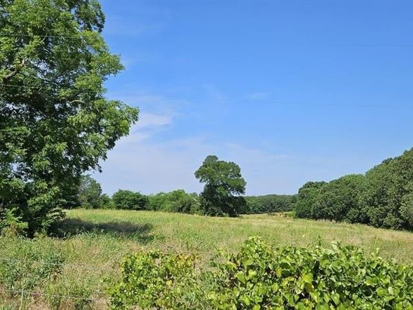1651 Desvoignes Road, Denison, TX 75021