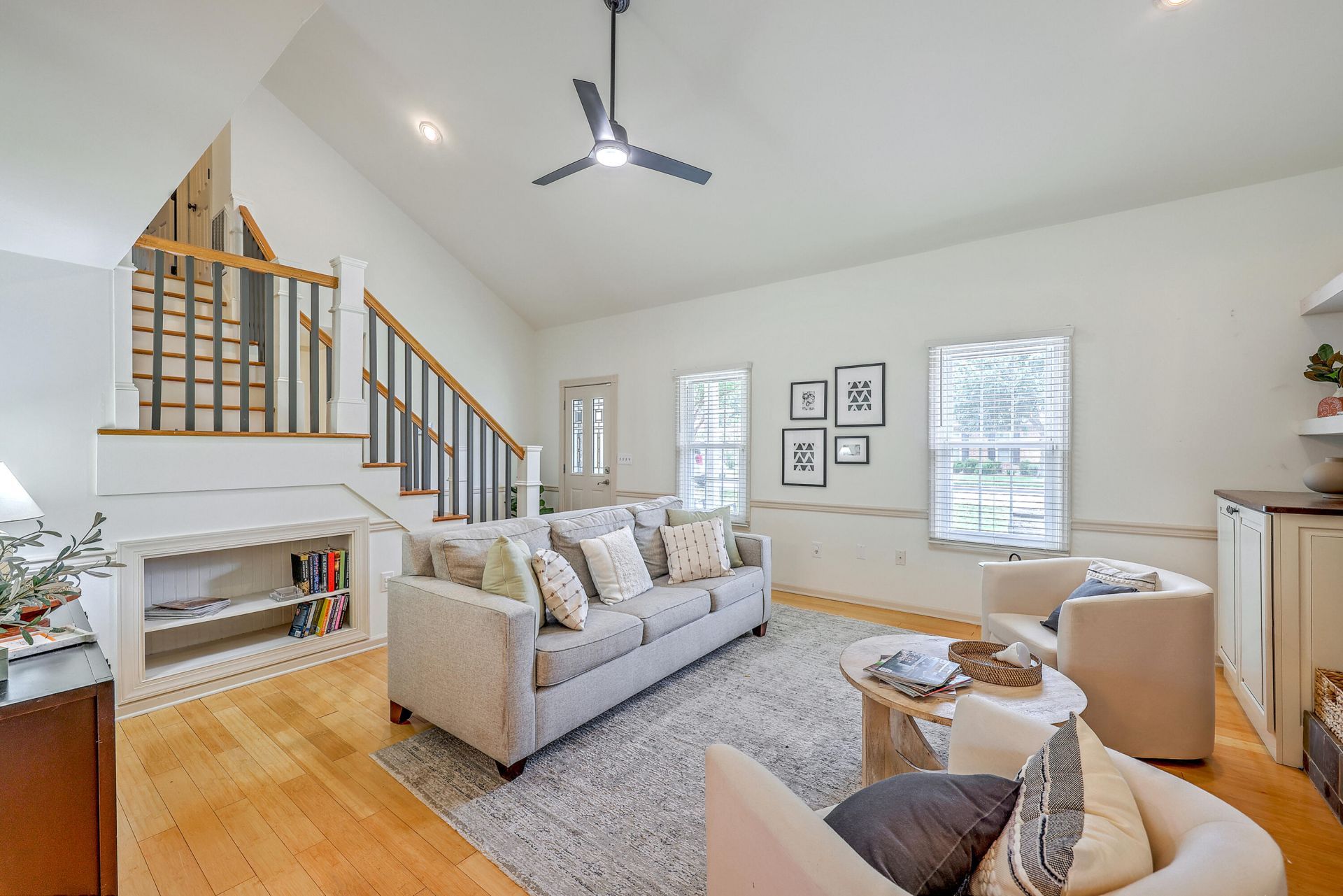 1267 Wespanee Place Court Photo 10