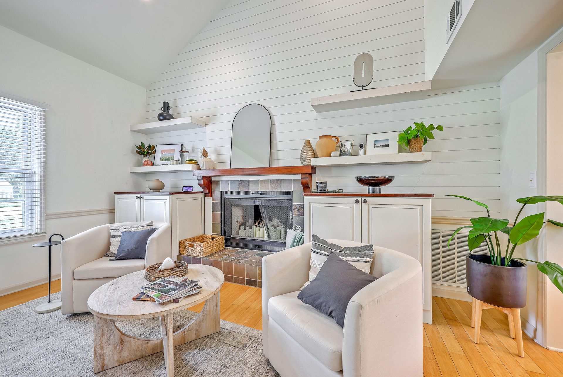 1267 Wespanee Place Court Photo 9