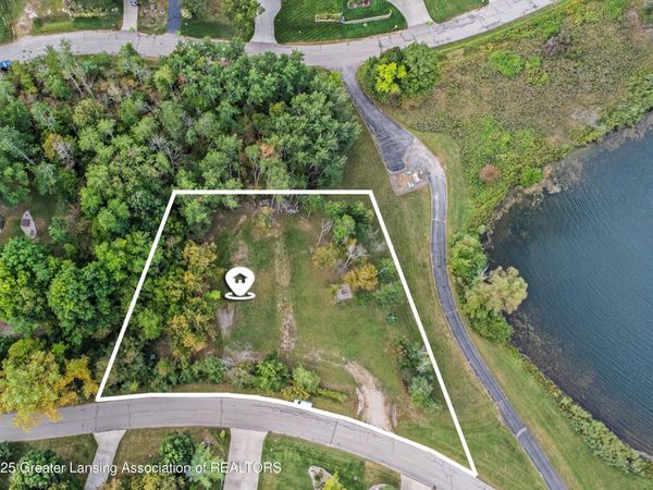 5165 Islanders Way, Gladwin, MI 48624