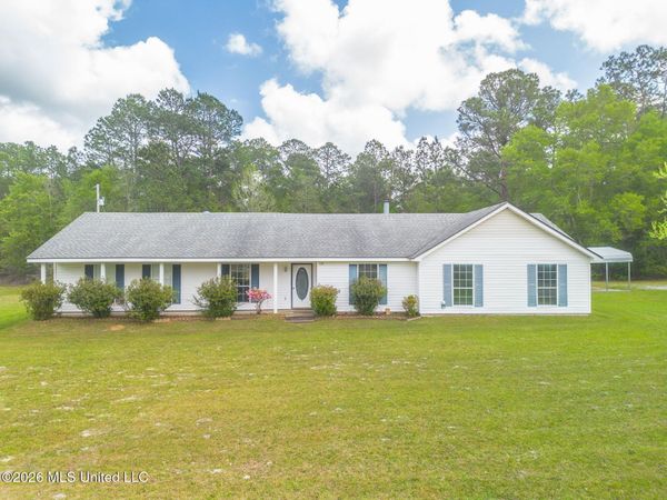 23604 Highway 603 , Kiln, MS 39556