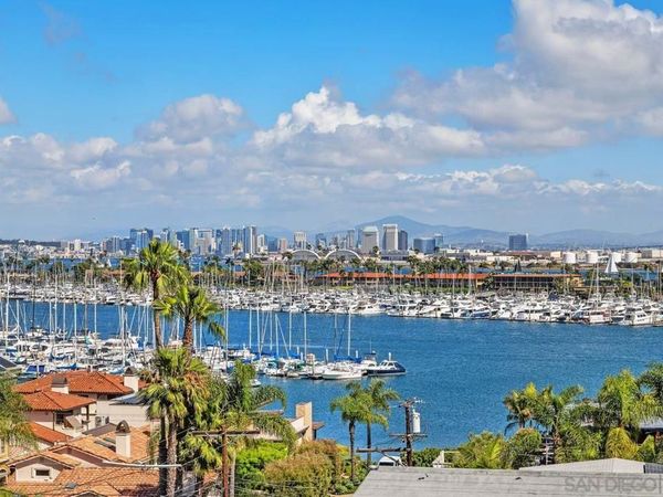 595 Rosecrans Street, San Diego, CA 92106