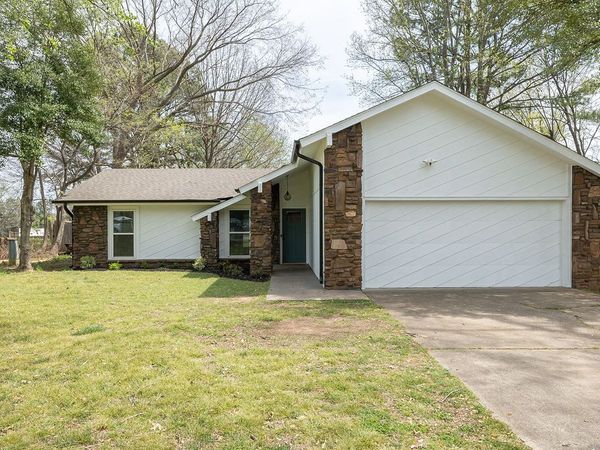 3774 N Whippoorwill Court , Fayetteville, AR 72701