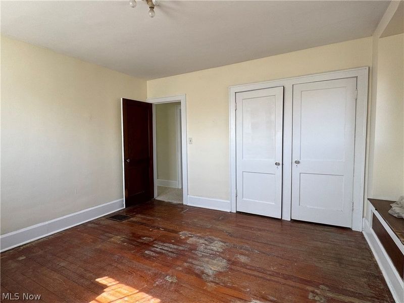 211 E Main Street , Saint Clairsville, OH 43950 Photo 22