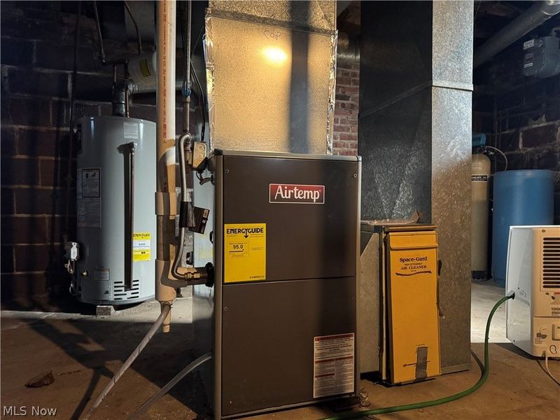 211 E Main Street , Saint Clairsville, OH 43950 Photo 25