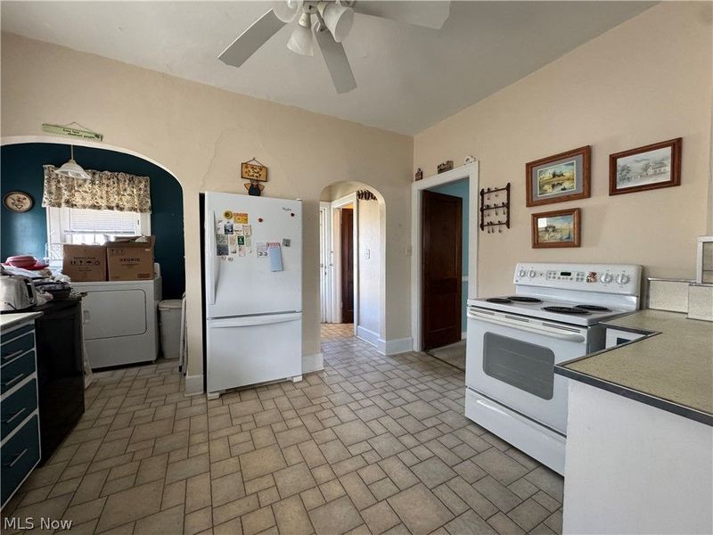 211 E Main Street , Saint Clairsville, OH 43950 Photo 7