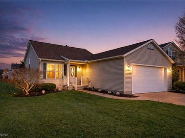38222 Pebble Lake Trail, North Ridgeville, OH 44039