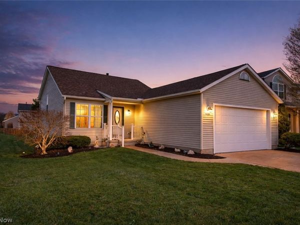 38222 Pebble Lake Trail, North Ridgeville, OH 44039