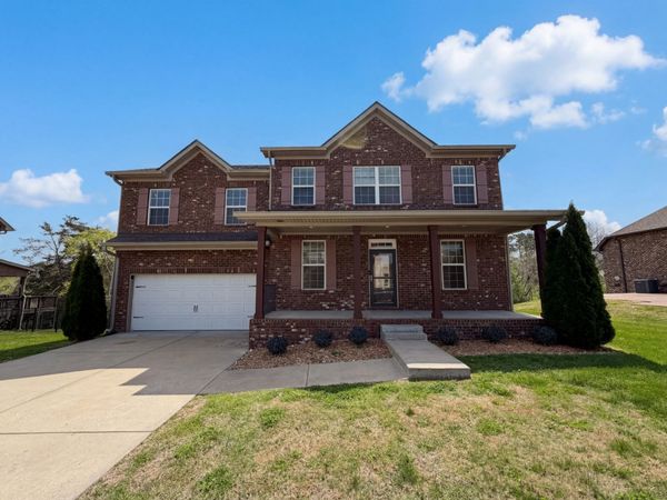 210 Hickory Pointe Dr , Lebanon, TN 37087