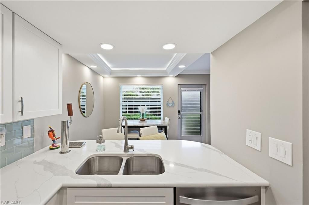 330 Kon Tiki Dr, Unit C7, Naples, FL 34113 Photo