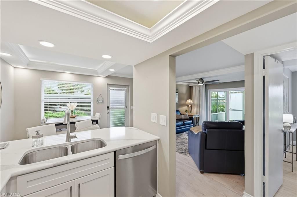 330 Kon Tiki Dr, Unit C7, Naples, FL 34113 Photo