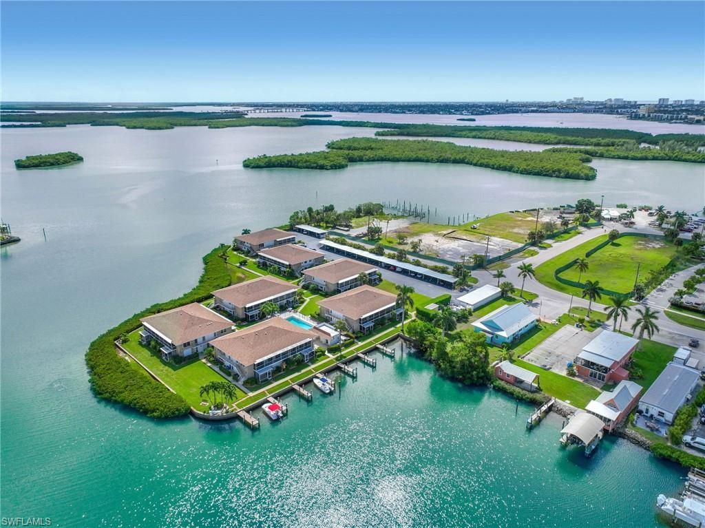 330 Kon Tiki Dr, Unit C7, Naples, FL 34113 Photo