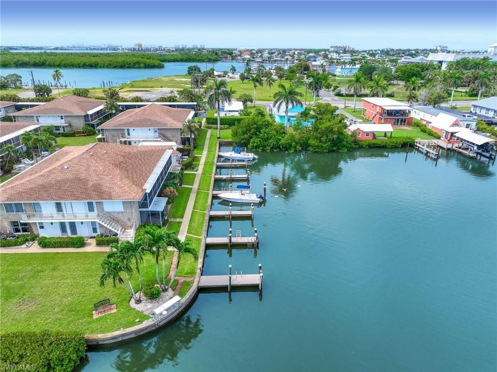 330 Kon Tiki Dr, Unit C7, Naples, FL 34113 Photo