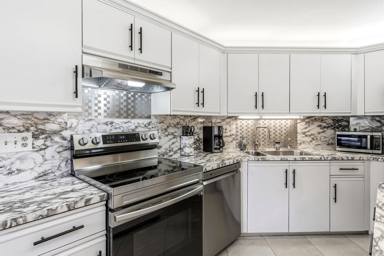 6974 Fountains Circle, Lake Worth, FL 33467 Photo