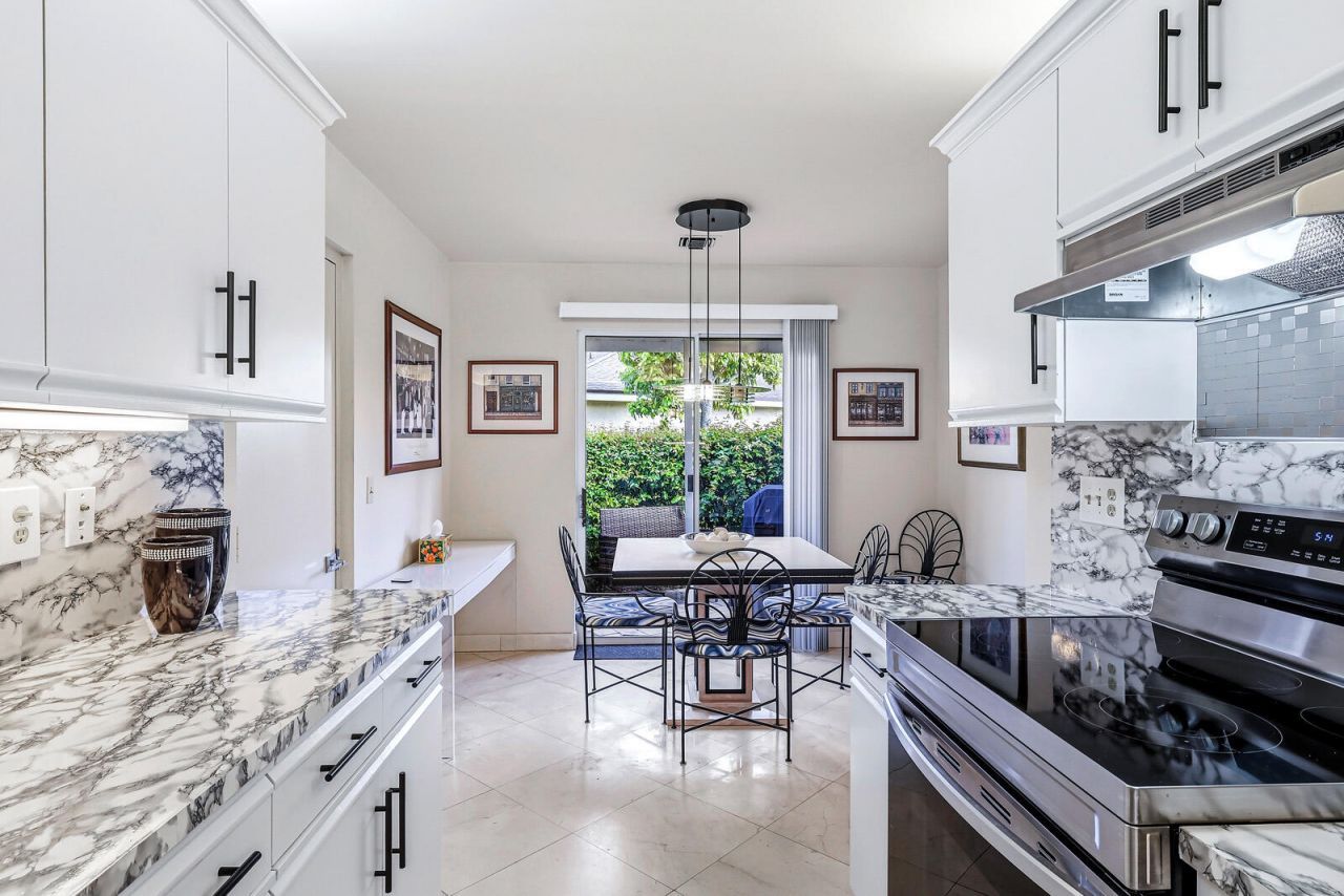 6974 Fountains Circle, Lake Worth, FL 33467 Photo