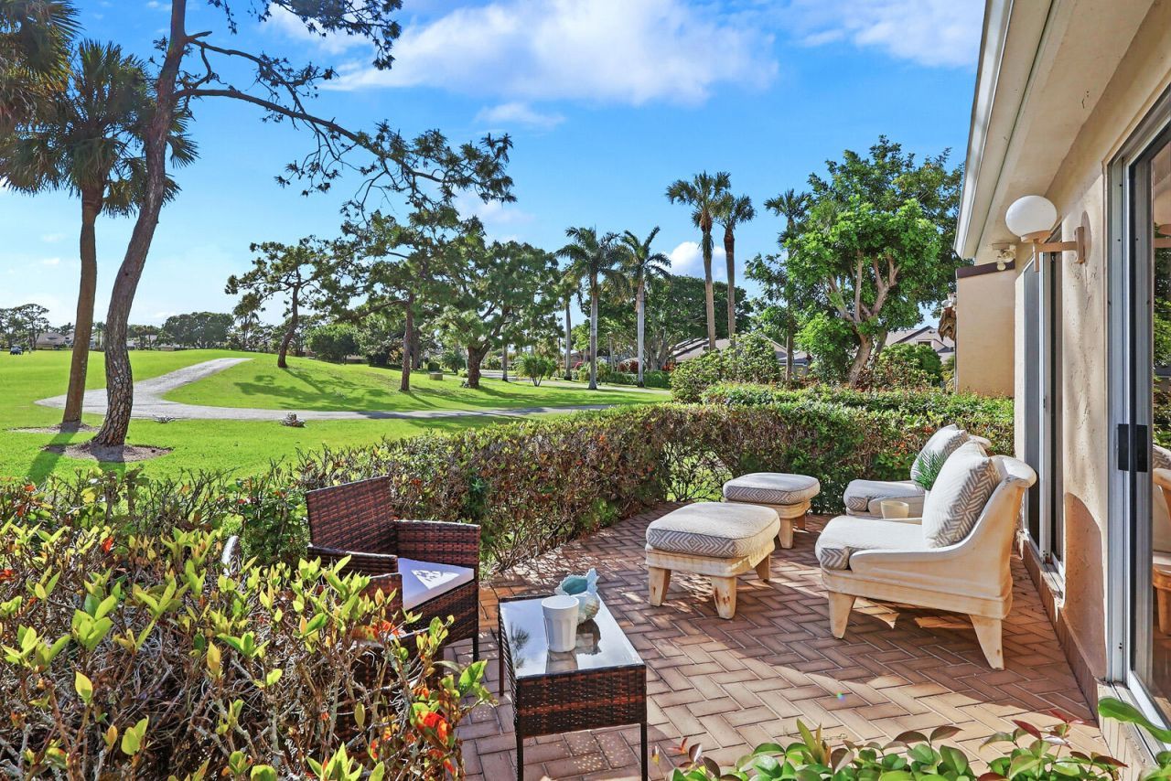 6974 Fountains Circle, Lake Worth, FL 33467 Photo