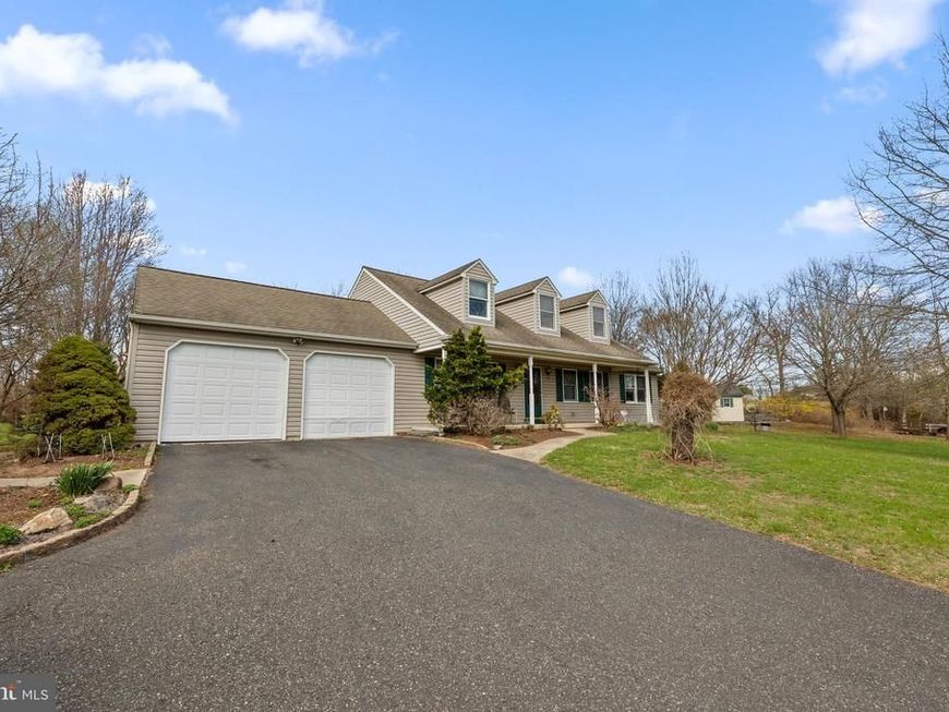 2645 W Buck Road, East Greenville, PA 18041 Main Photo