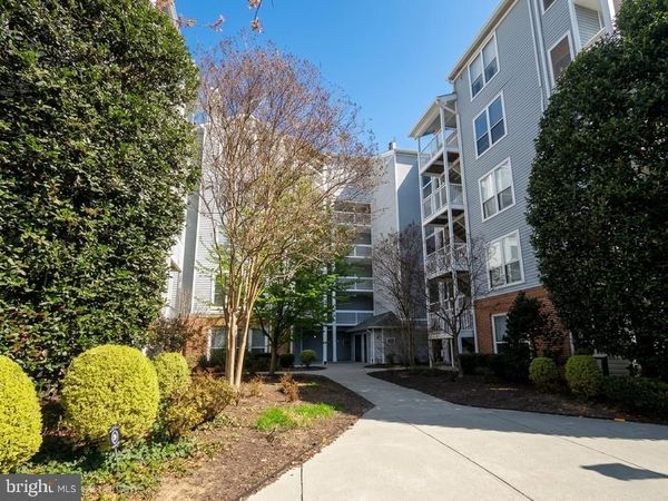 3176 SUMMIT SQUARE DRIVE, Unit 4-E4, OAKTON, VA 22124