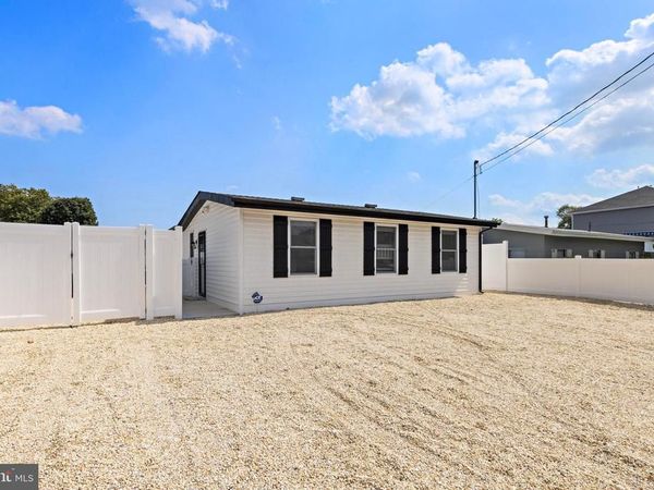 11 CHARLES BOULEVARD, MANAHAWKIN, NJ 08050