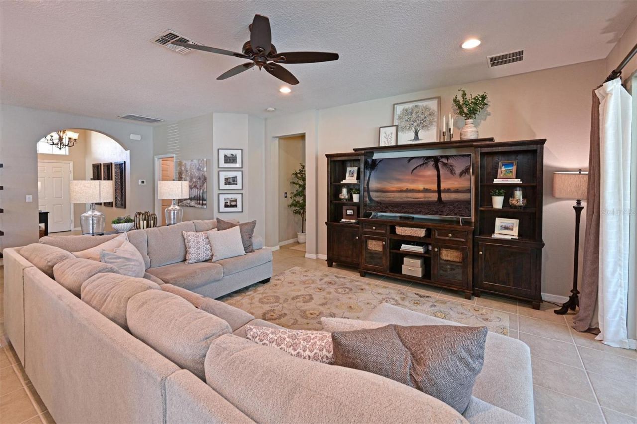 4428 67th Street E, Bradenton, FL 34203 Photo