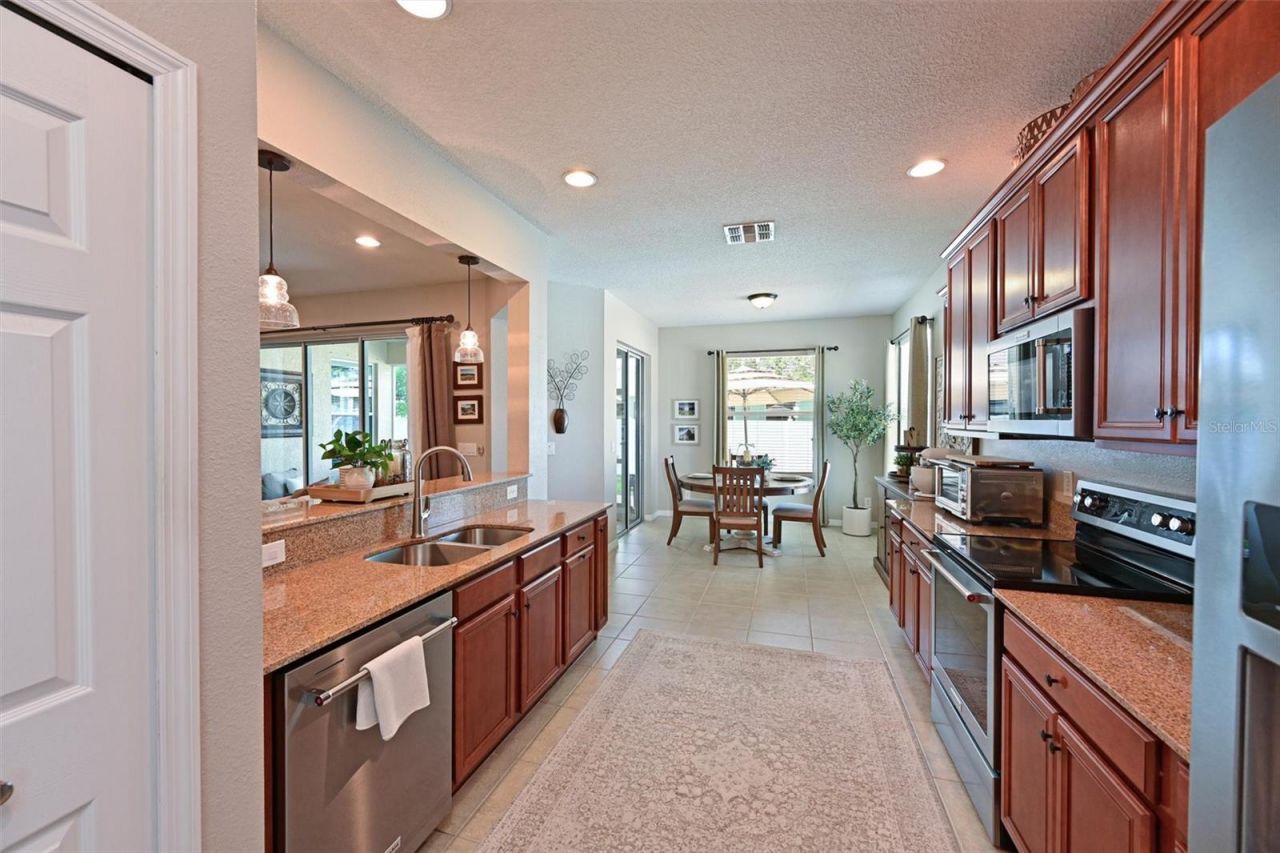 4428 67th Street E, Bradenton, FL 34203 Photo