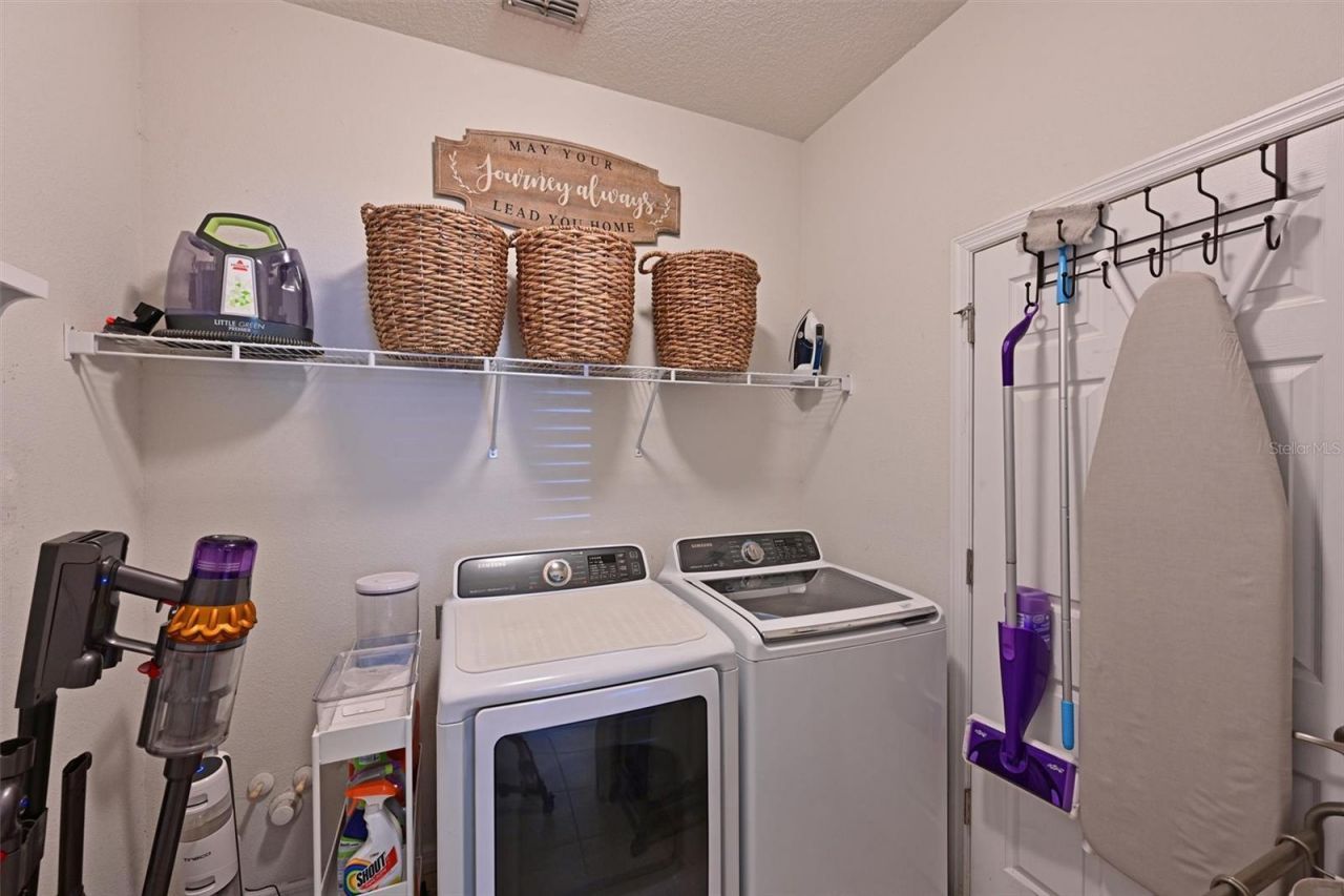 4428 67th Street E, Bradenton, FL 34203 Photo