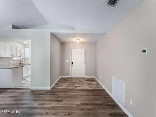 2727 MC CORMICK WOODS Drive, Jacksonville, FL 32225