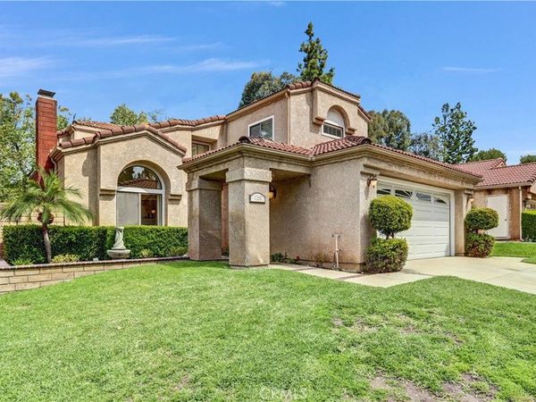 1260 Via Barcelona, Redlands, CA 92374