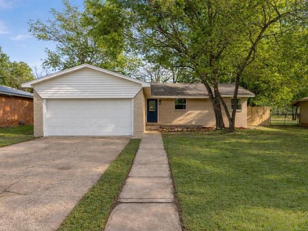 1204 W 3A Street , McGregor, TX 76657