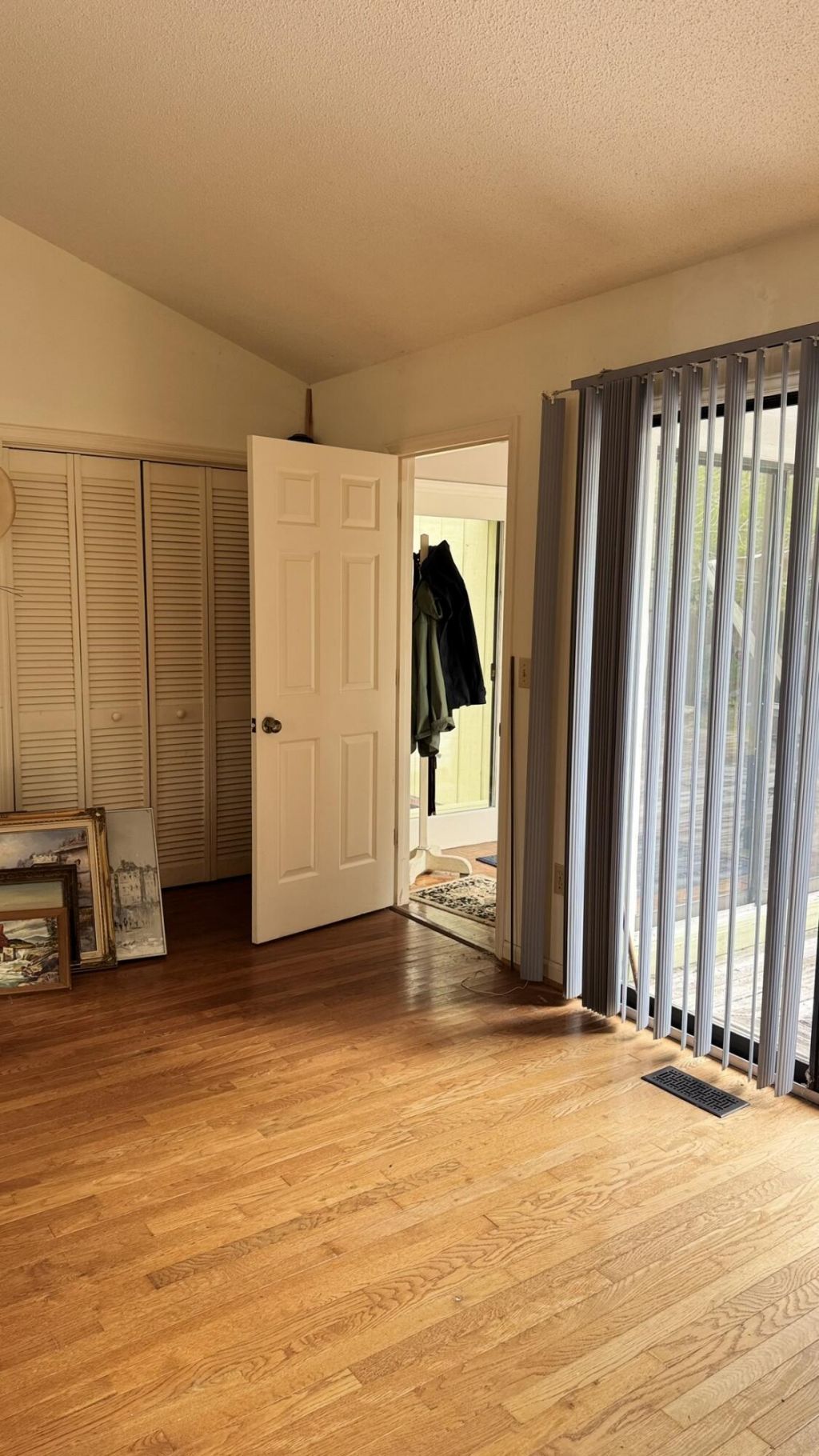 263 Keegan Court Photo 12