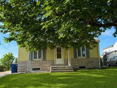 900 Mclaughlin Circle, Bellevue, NE 68005