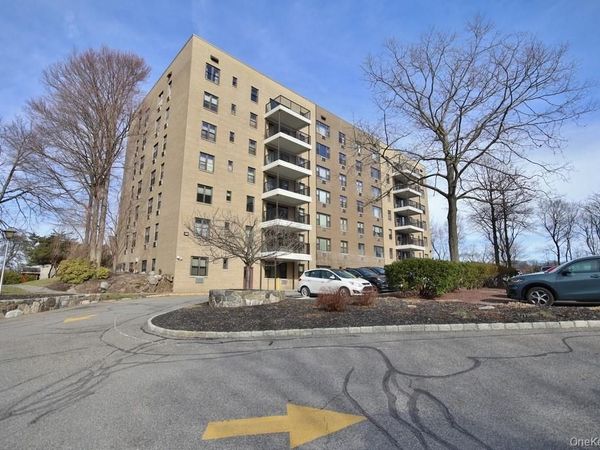 25 Stewart Place , Unit 412, Mount Kisco, NY 10549