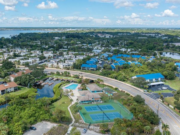 1411 NE 14th Court, Unit P-14, Jensen Beach, FL 34957