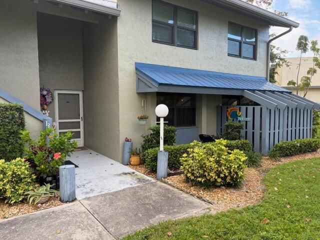 1411 NE 14th Court, Unit P-14, Jensen Beach, FL 34957 Photo
