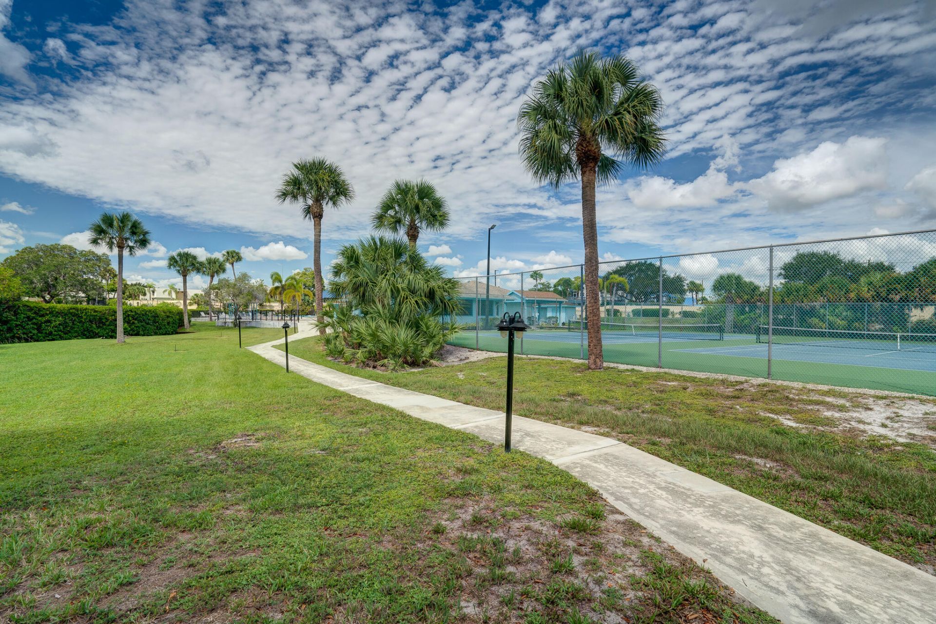 1411 NE 14th Court, Unit P-14, Jensen Beach, FL 34957 Photo