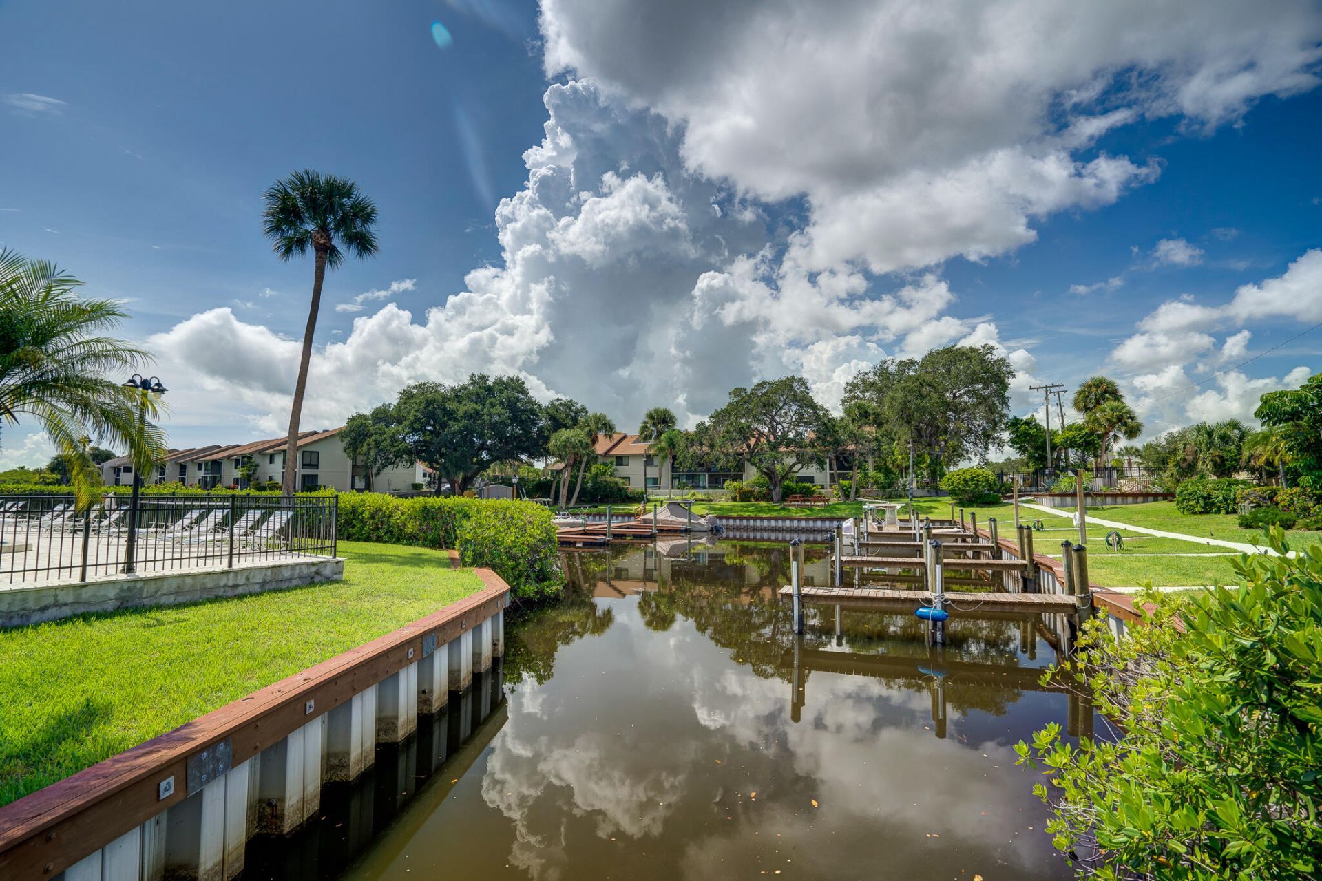 1411 NE 14th Court, Unit P-14, Jensen Beach, FL 34957 Photo