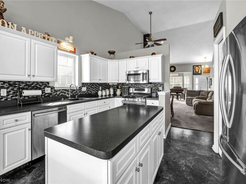 2640 Edgebrook Crossing, Twinsburg, OH 44087 Photo 11