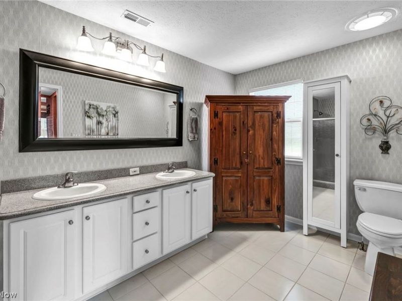 2640 Edgebrook Crossing, Twinsburg, OH 44087 Photo 20