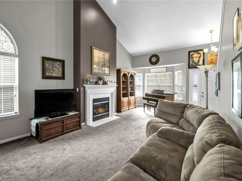 2640 Edgebrook Crossing, Twinsburg, OH 44087 Photo 4