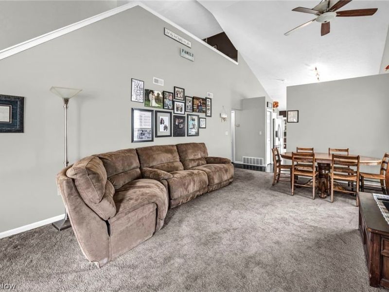 2640 Edgebrook Crossing, Twinsburg, OH 44087 Photo 5