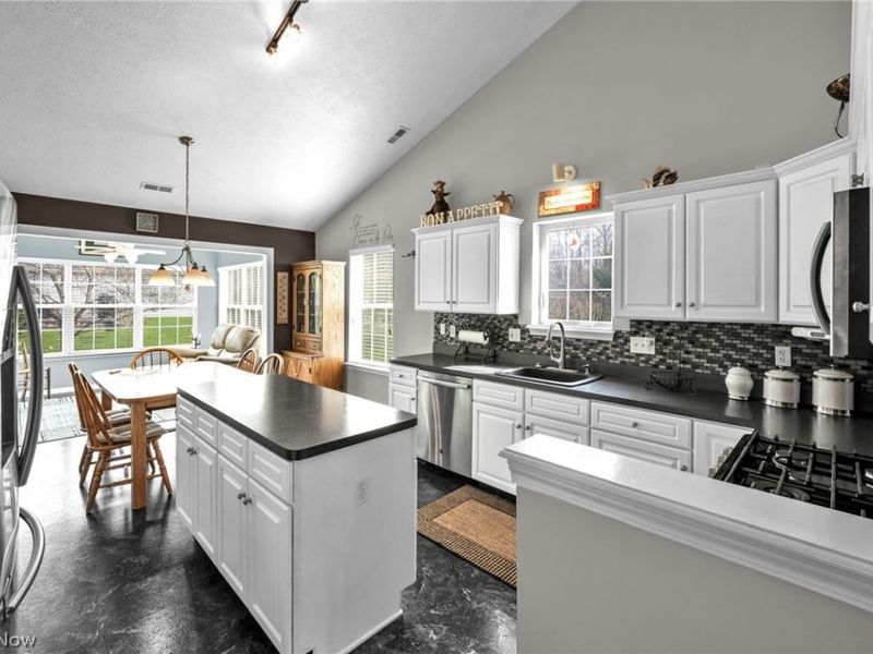 2640 Edgebrook Crossing, Twinsburg, OH 44087 Photo 9