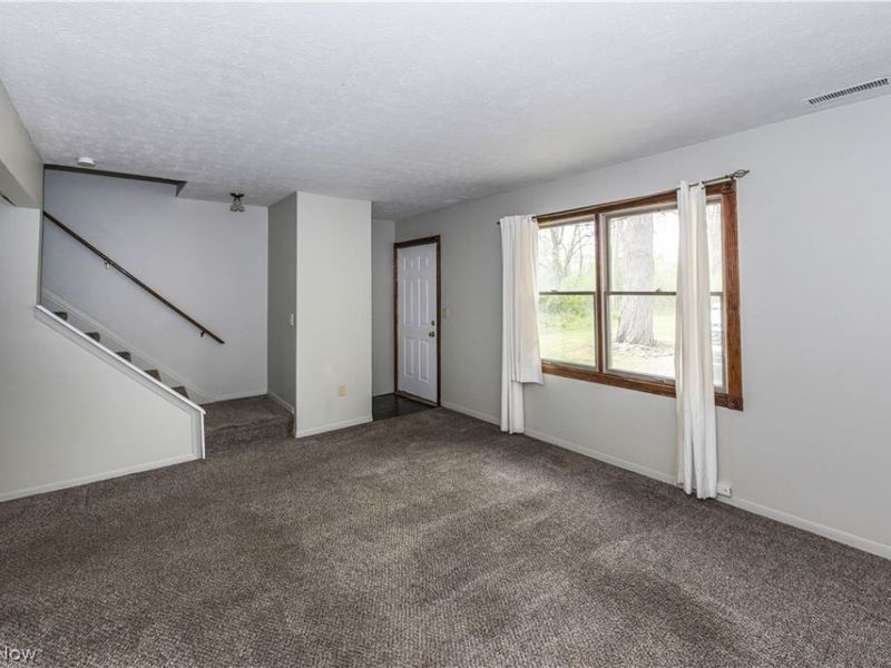 3800 Grace Drive, Kent, OH 44240 Photo 3