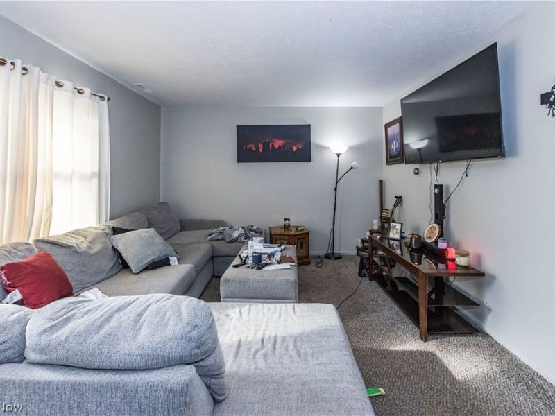 3800 Grace Drive, Kent, OH 44240 Photo 3