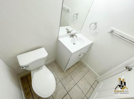 5673 Odea Dr #2, Unit 2, Sacramento, CA 95824 Photo