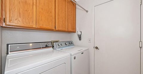 7505 Sunwest Ln, Sacramento, CA 95828 Photo