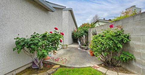 7505 Sunwest Ln, Sacramento, CA 95828 Photo