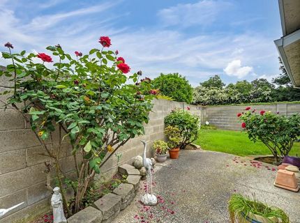 7505 Sunwest Ln, Sacramento, CA 95828 Photo