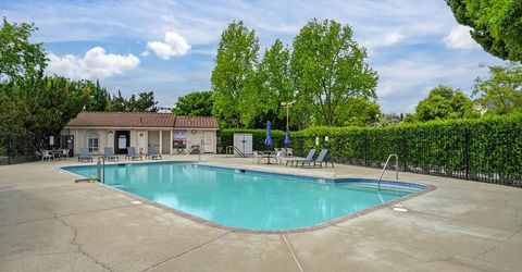 7505 Sunwest Ln, Sacramento, CA 95828 Photo