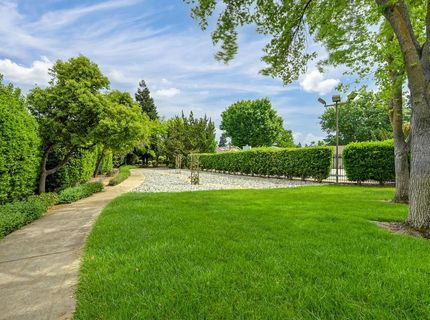 7505 Sunwest Ln, Sacramento, CA 95828 Photo