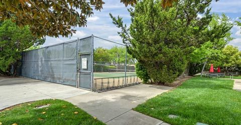 7505 Sunwest Ln, Sacramento, CA 95828 Photo